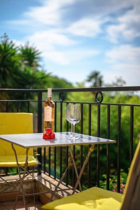 La Villa Julia - Calme - Spacieux - Parking Prive - Climatisation Menton Eksteriør billede